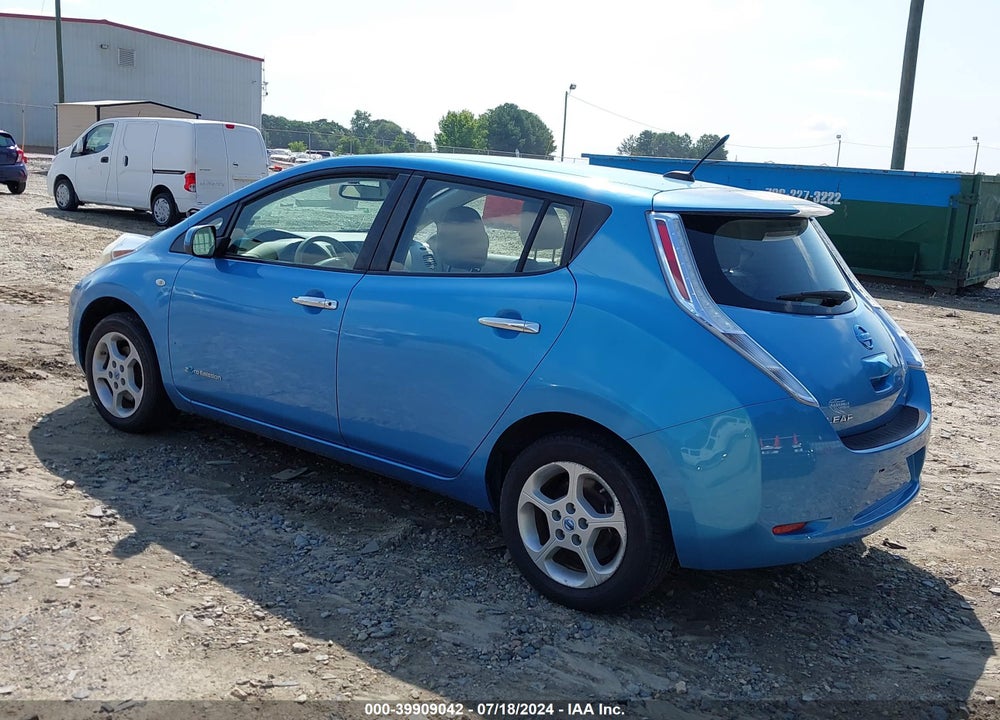 2011 NISSAN LEAF SL VIN: JN1AZ0CP4BT008402
