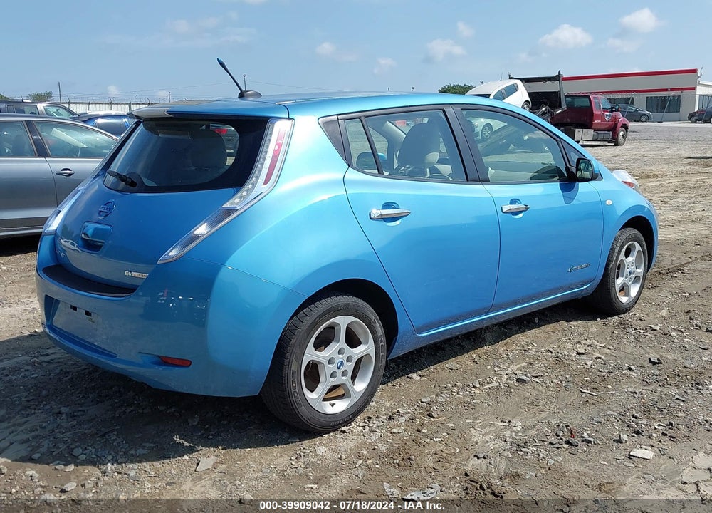 2011 NISSAN LEAF SL VIN: JN1AZ0CP4BT008402