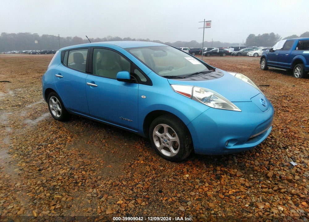 2011 NISSAN LEAF SL VIN: JN1AZ0CP4BT008402