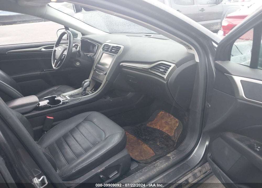 2015 FORD FUSION SE VIN: 3FA6P0HD3FR192218