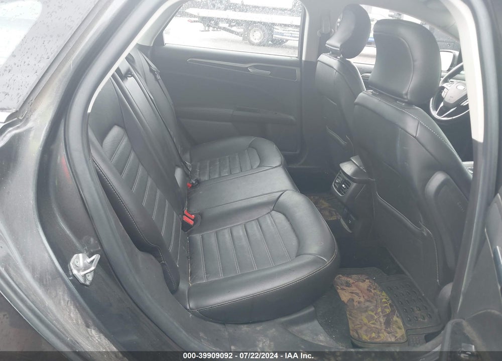 2015 FORD FUSION SE VIN: 3FA6P0HD3FR192218