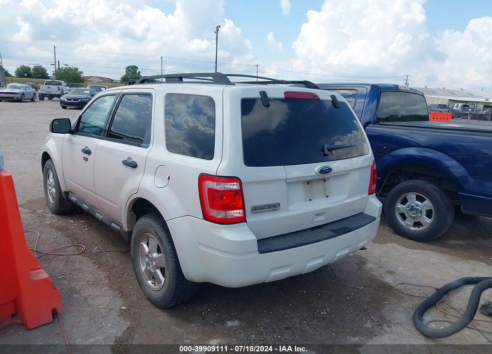 2010 FORD ESCAPE XLT VIN: 1FMCU0D77AKC72135