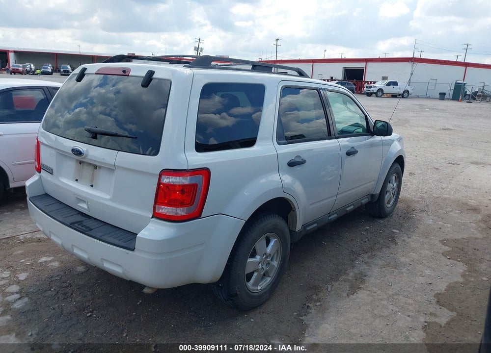 2010 FORD ESCAPE XLT VIN: 1FMCU0D77AKC72135