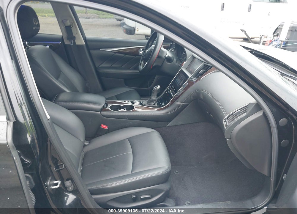 2018 INFINITI Q50 3.0T LUXE VIN: JN1EV7AR2JM434205