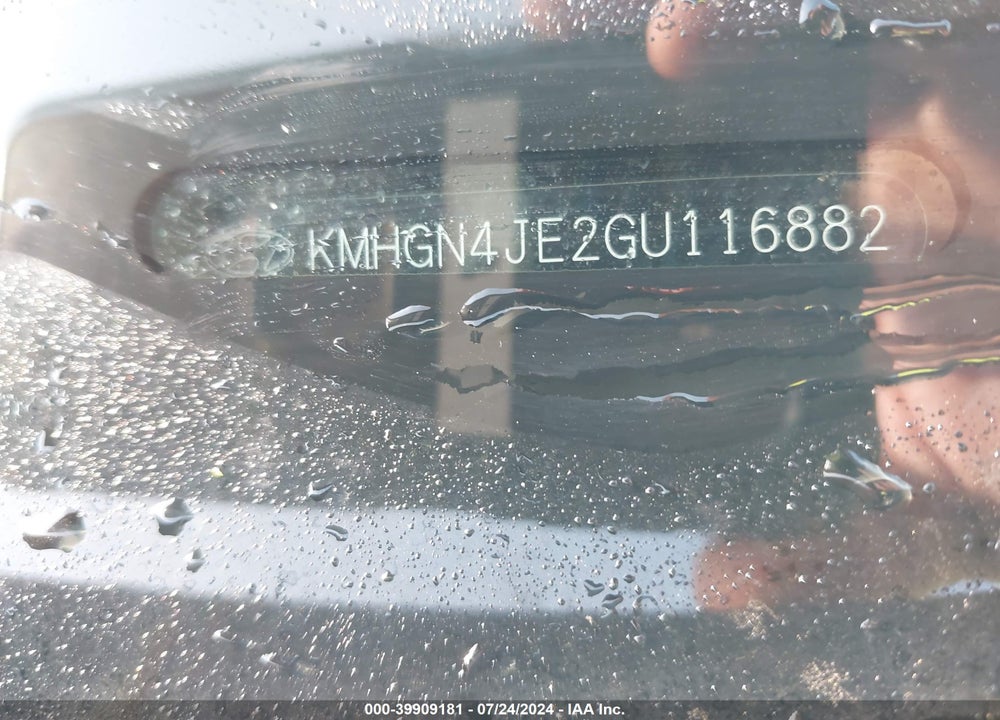 2016 HYUNDAI GENESIS 3.8 VIN: KMHGN4JE2GU116882