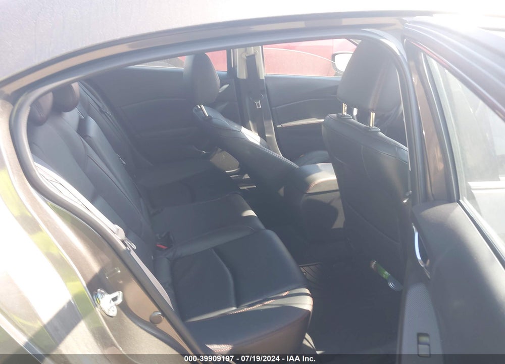 2014 MAZDA 3 S TOURING VIN: JM1BM1L36E1102560
