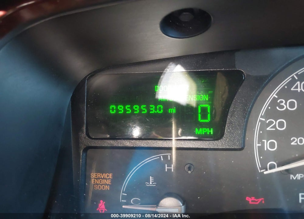 2003 LINCOLN TOWN CAR VIN: 1LNHM82W63Y696534