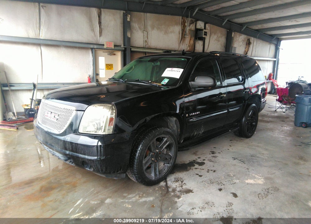2008 GMC YUKON SLE VIN: 1GKFC13C48J187900