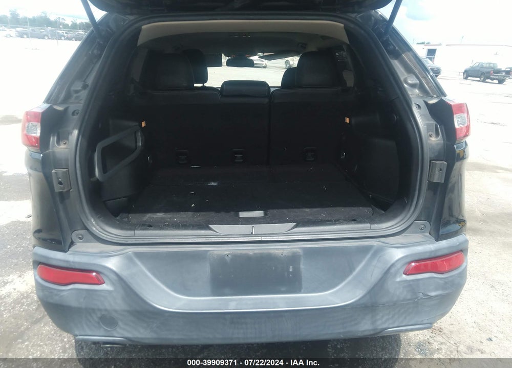2015 JEEP CHEROKEE LATITUDE VIN: 1C4PJLCBXFW631130