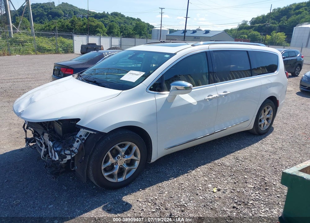 2017 CHRYSLER PACIFICA LIMITED VIN: 2C4RC1GGXHR744553