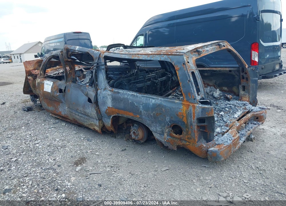 2005 CHEVROLET SUBURBAN 1500 Z71 VIN: 3GNFK16Z35G200963