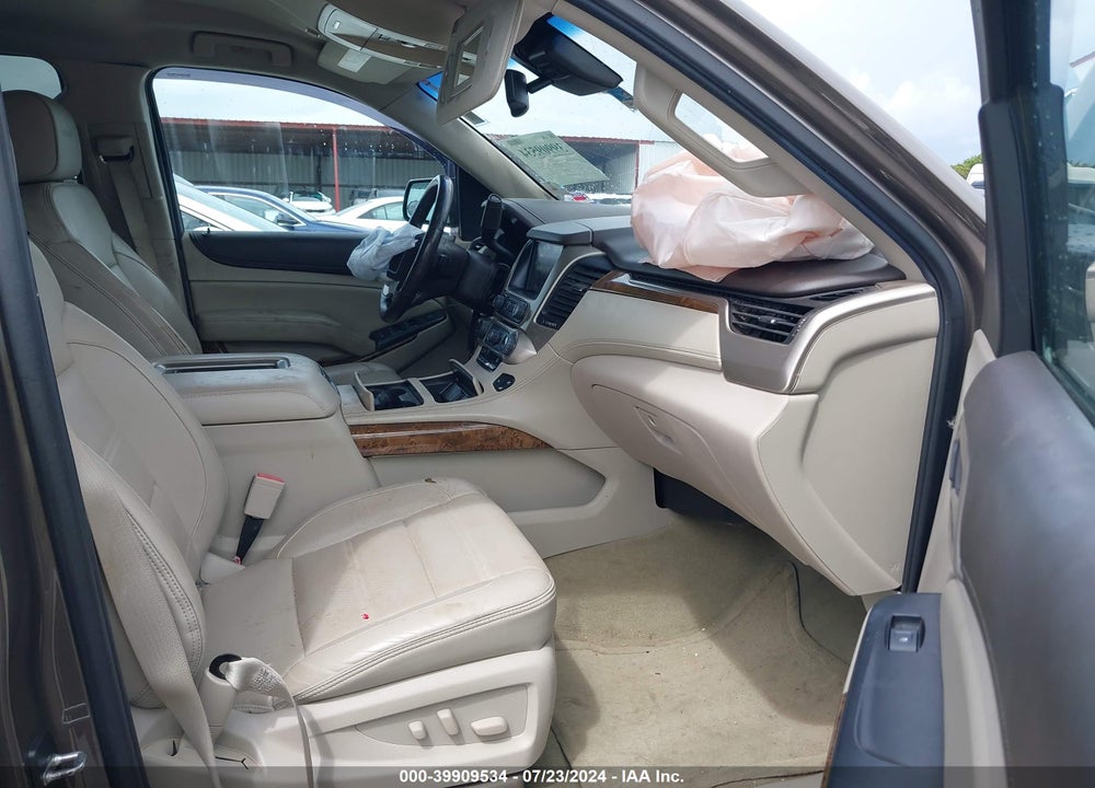 2016 GMC YUKON DENALI VIN: 1GKS1CKJ6GR240385
