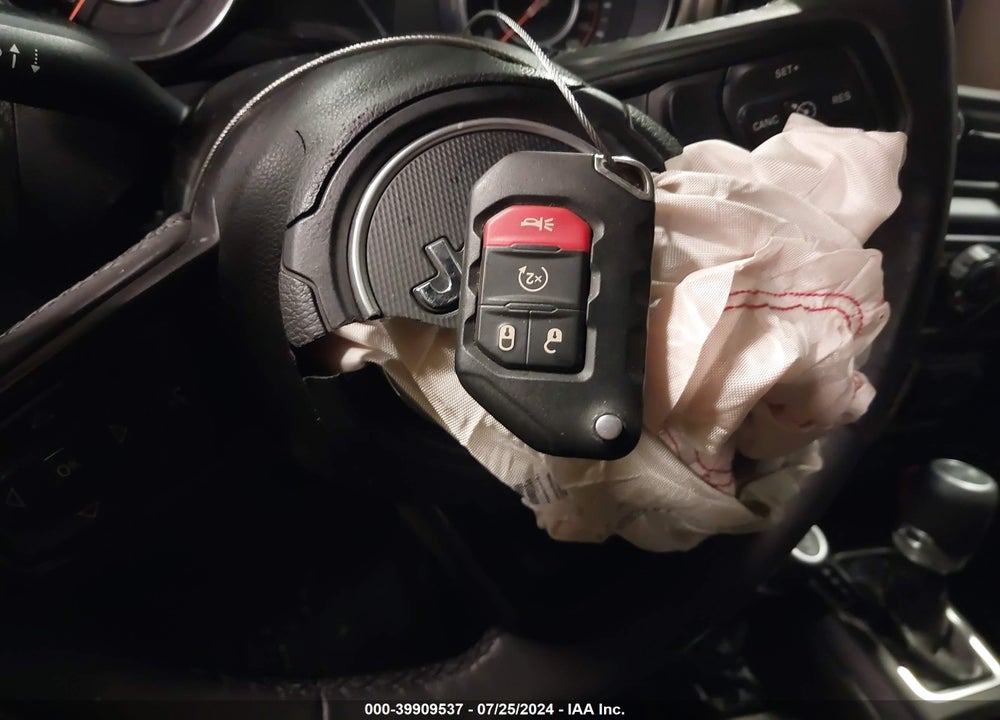 2019 JEEP WRANGLER UNLIMITED SPORT S 4X4 VIN: 1C4HJXDG3KW540023
