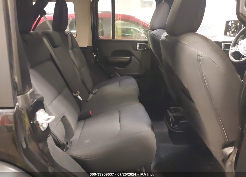 2019 JEEP WRANGLER UNLIMITED SPORT S 4X4 VIN: 1C4HJXDG3KW540023