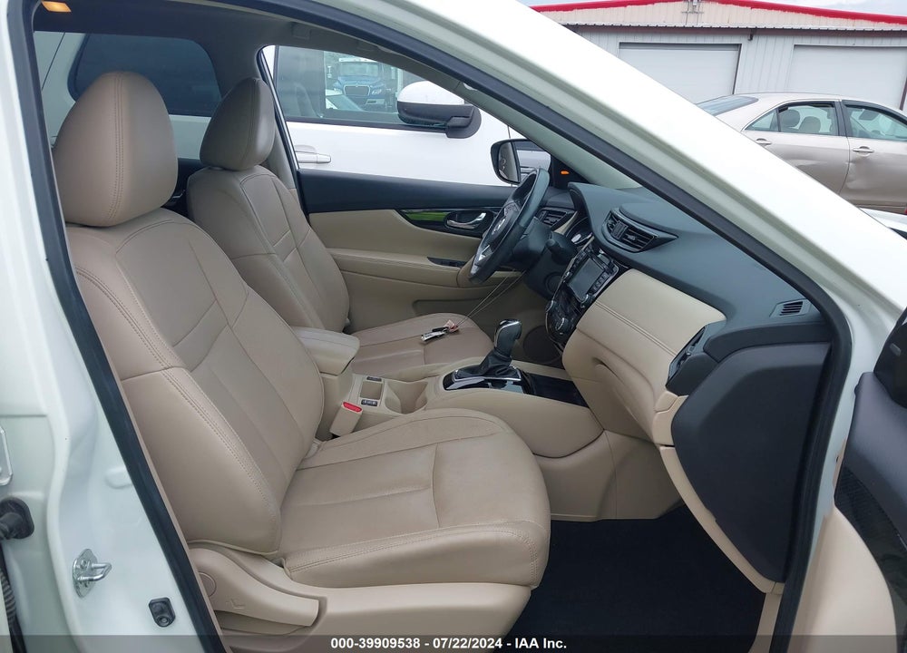 2017 NISSAN ROGUE SL VIN: 5N1AT2MVXHC872804
