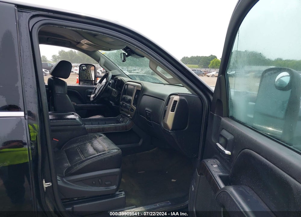 2015 GMC SIERRA 3500HD DENALI VIN: 1GT424E82FF185546
