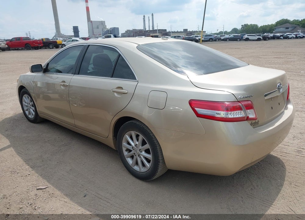 2011 TOYOTA CAMRY XLE VIN: 4T4BF3EK2BR133360
