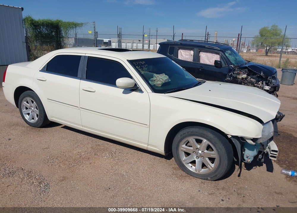 2006 CHRYSLER 300 TOURING VIN: 2C3KA53G96H529483