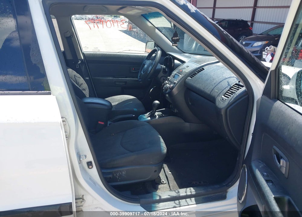 2011 KIA SOUL VIN: KNDJT2A27B7285913
