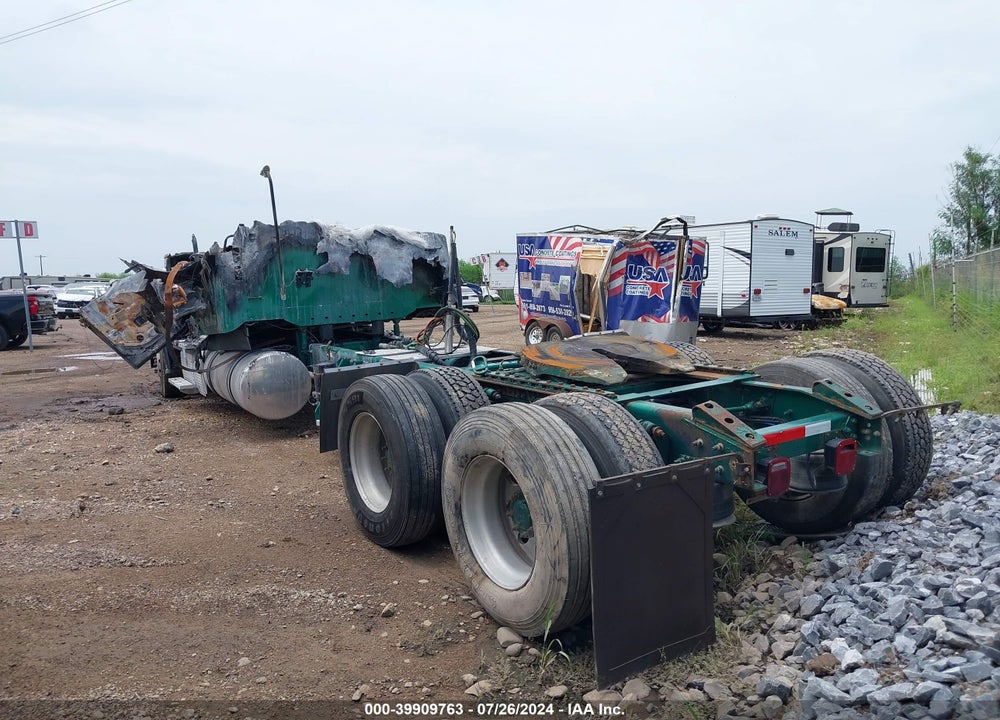 2013 FREIGHTLINER 122SD VIN: 3AKJGNDRXDDFB9261