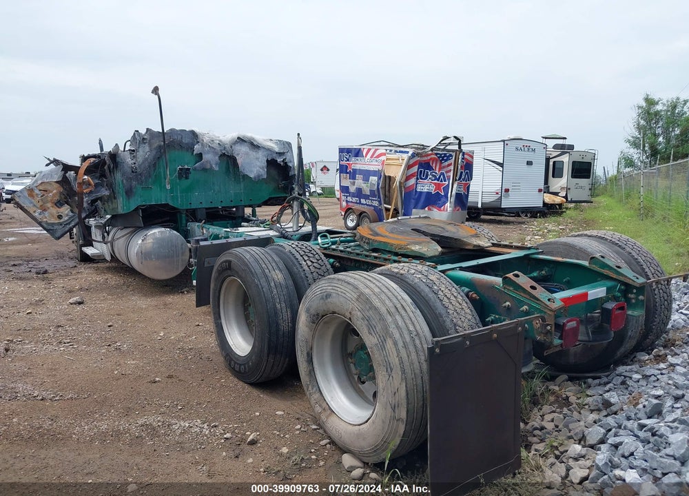 2013 FREIGHTLINER 122SD VIN: 3AKJGNDRXDDFB9261