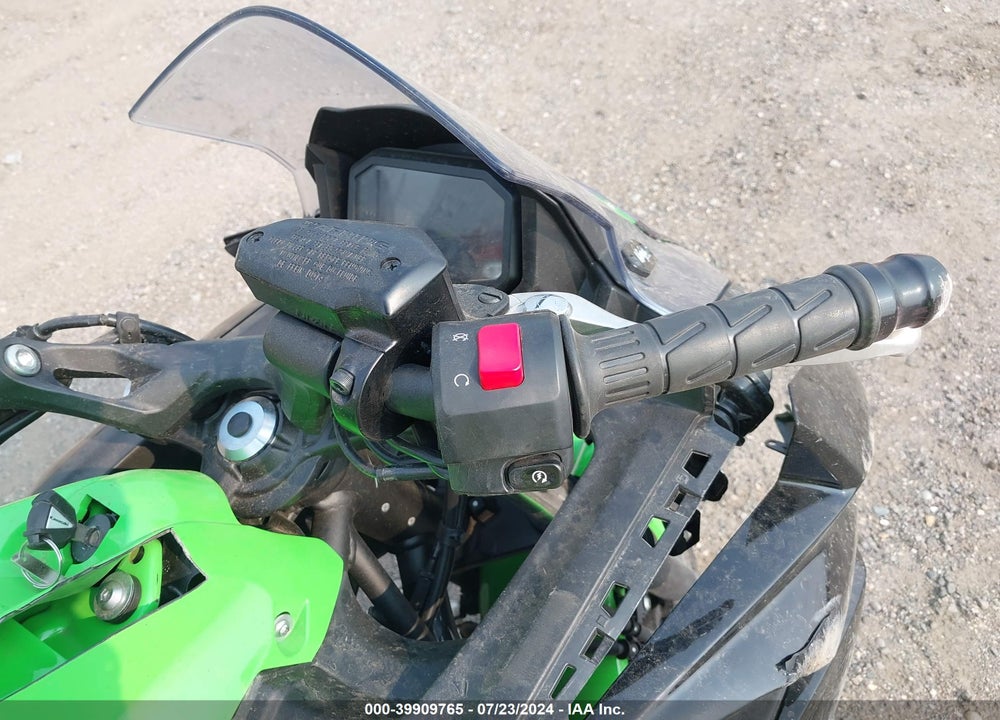 2022 KAWASAKI EX650 N VIN: ML5EXEN19NDA72361
