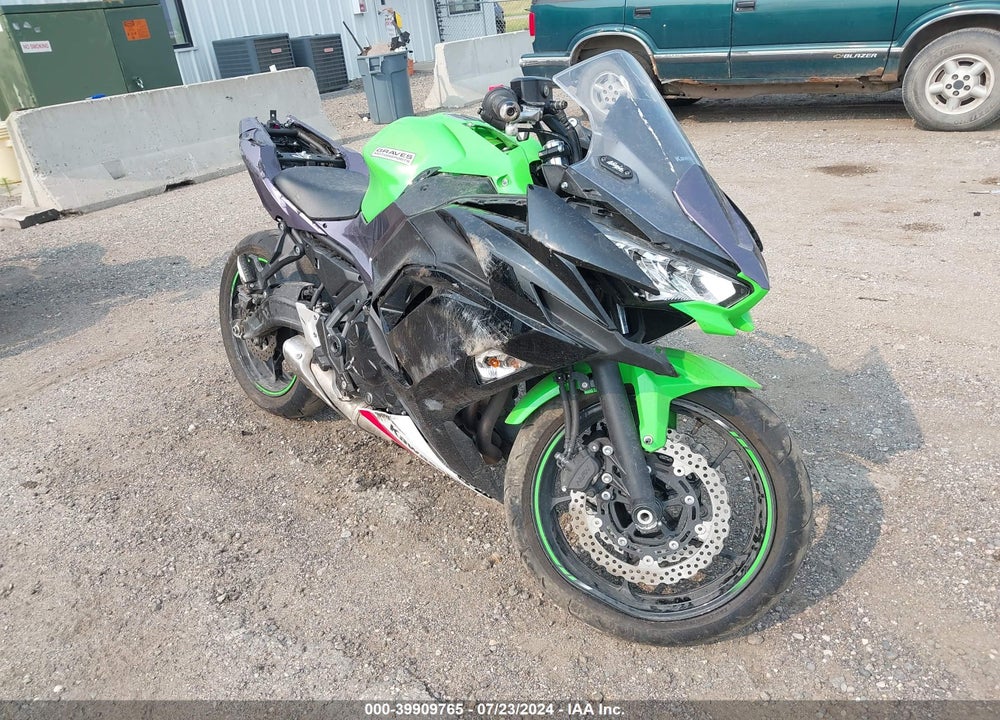 2022 KAWASAKI EX650 N VIN: ML5EXEN19NDA72361