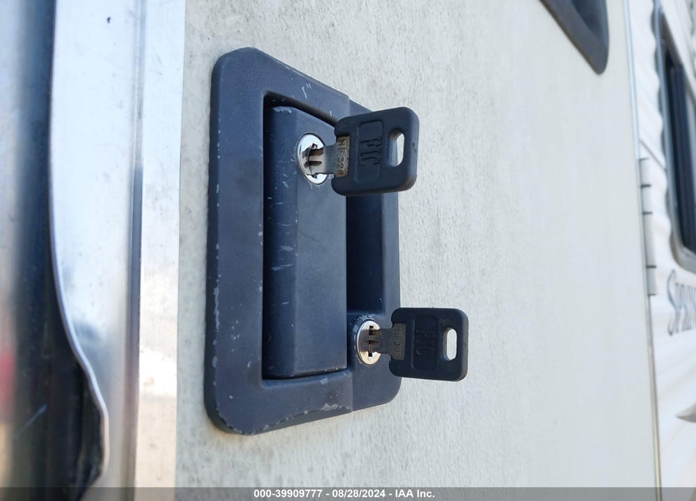 2010 KEYSTONE TRAVEL TRAILER VIN: 4YDT30321A3103300