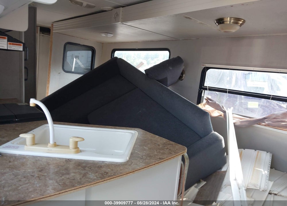2010 KEYSTONE TRAVEL TRAILER VIN: 4YDT30321A3103300