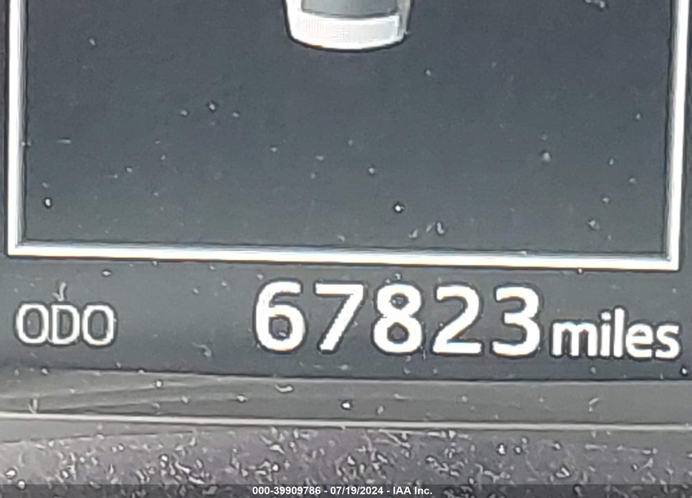 2018 TOYOTA COROLLA SE VIN: 5YFBURHE2JP780947