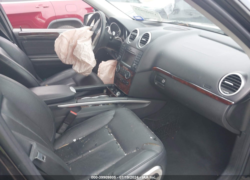 2011 MERCEDES-BENZ GL 450 4MATIC VIN: 4JGBF7BE0BA719203