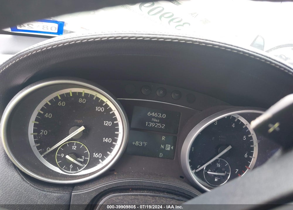 2011 MERCEDES-BENZ GL 450 4MATIC VIN: 4JGBF7BE0BA719203