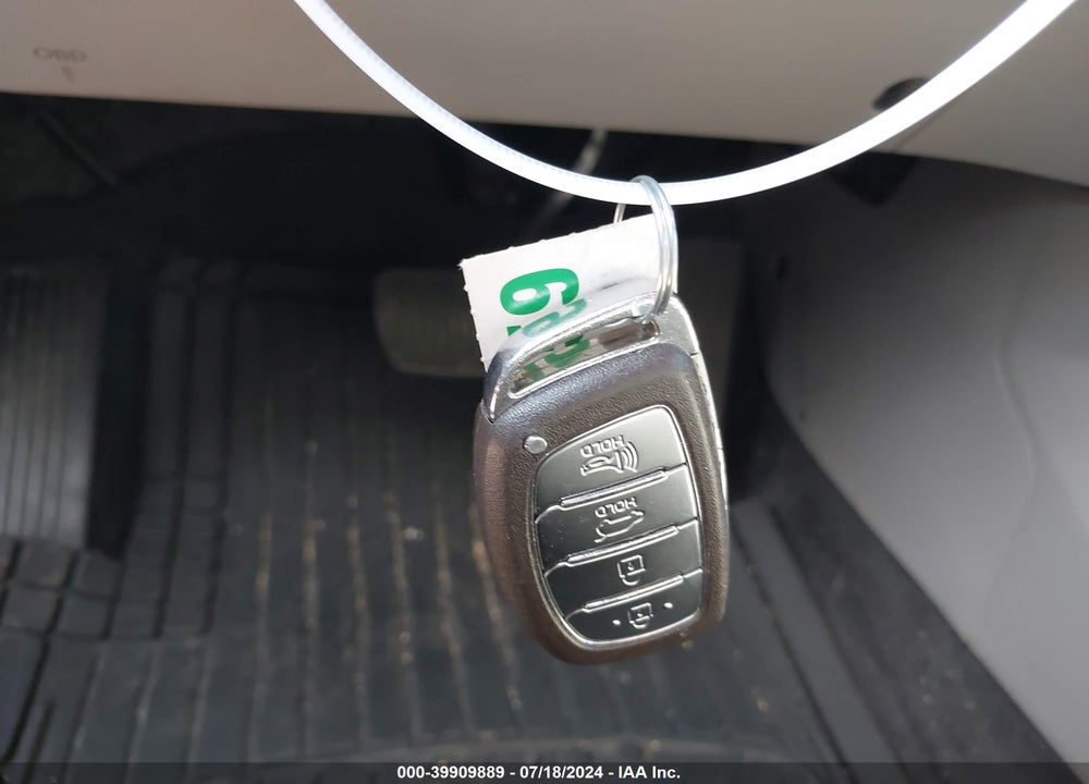 2017 HYUNDAI TUCSON SPORT VIN: KM8J3CA20HU369728