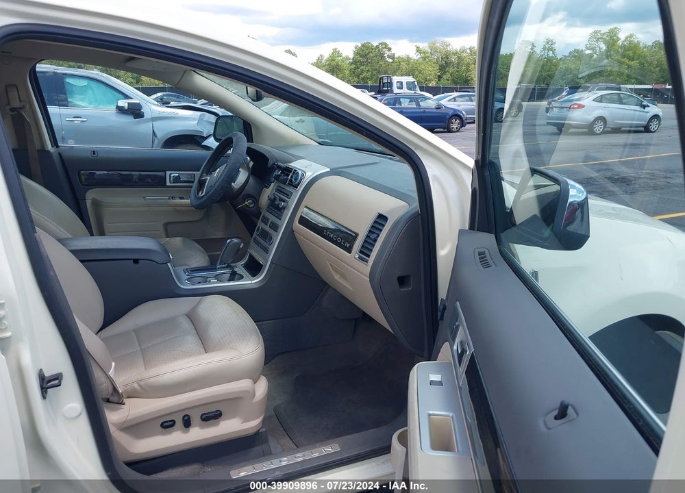 2008 LINCOLN MKX VIN: 2LMDU88C08BJ37386