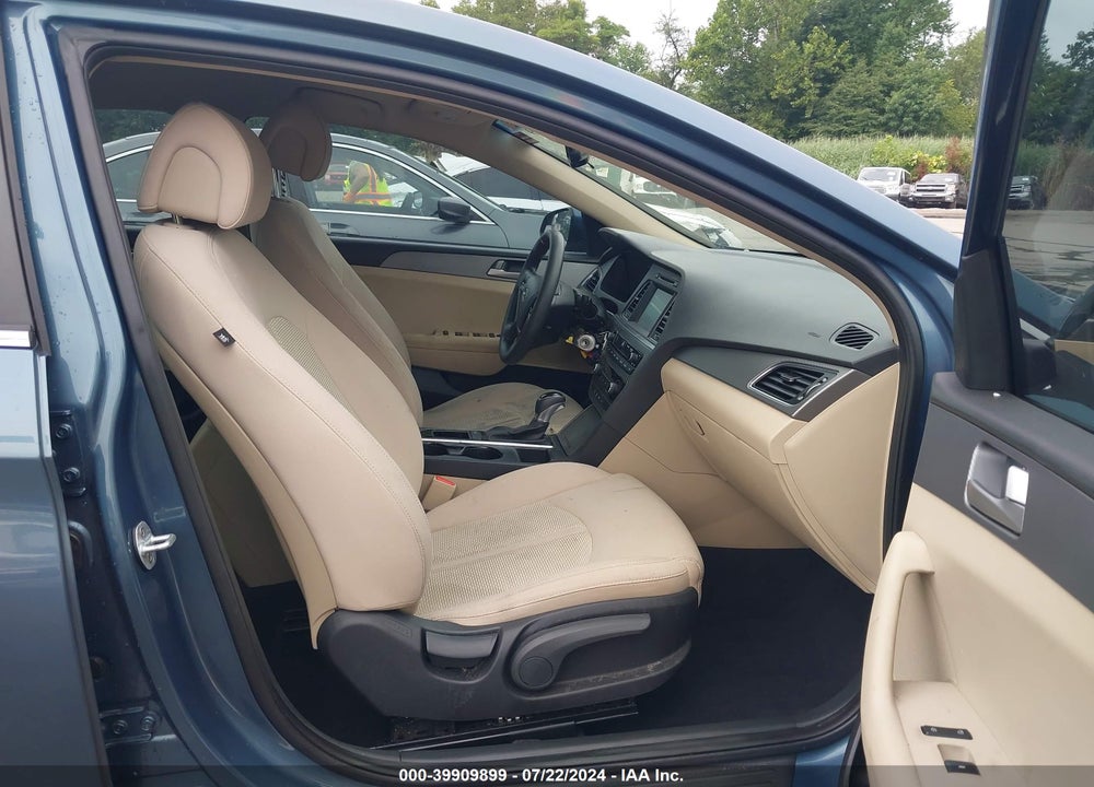 2017 HYUNDAI SONATA SE VIN: 5NPE24AF5HH482344