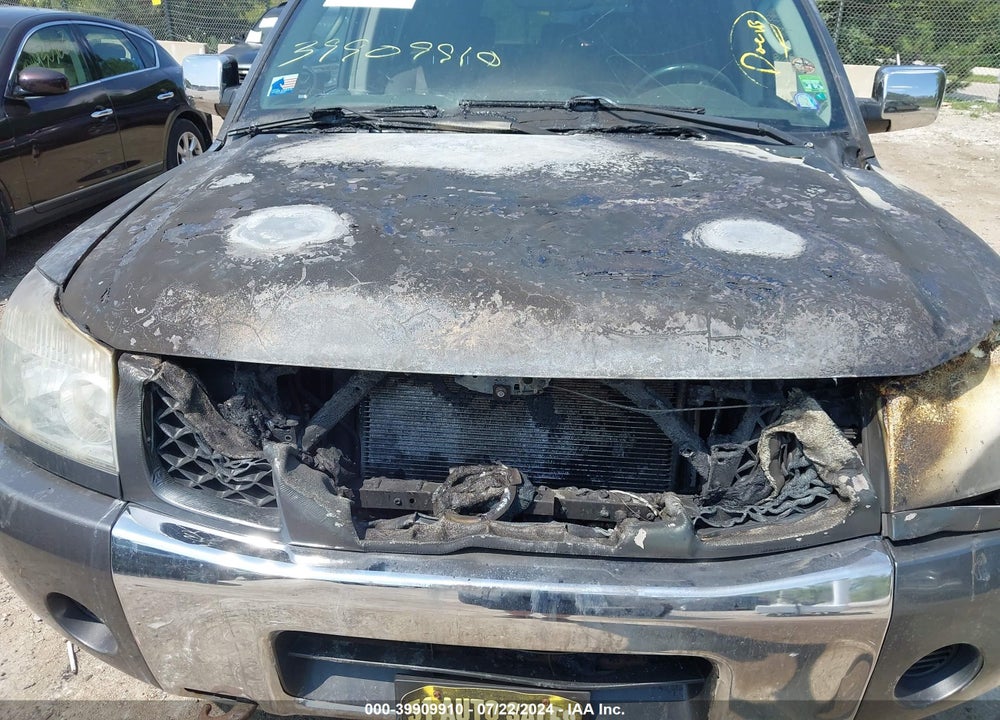 2004 NISSAN PATHFINDER ARMADA SE VIN: 5N1AA08B34N743005