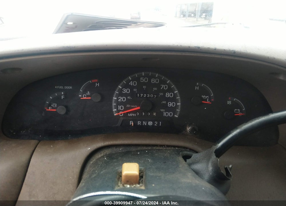 1998 FORD F-150 STANDARD/XL/XLT VIN: 1FTZX1722WNA24117