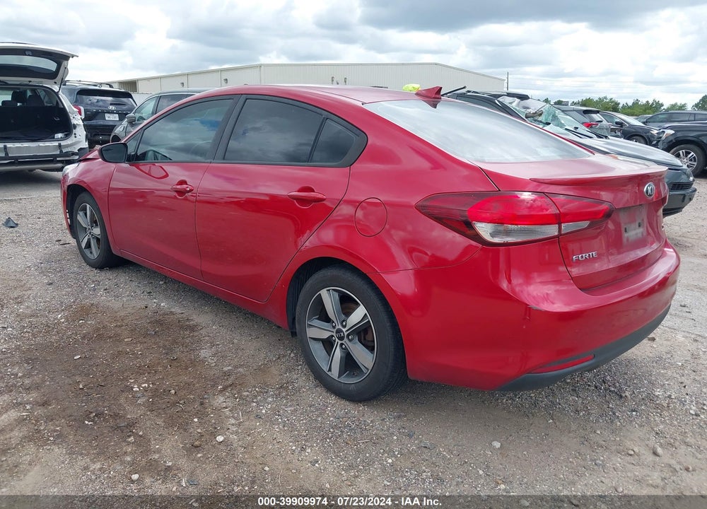 2018 KIA FORTE VIN: 3KPFL4A73JE238096