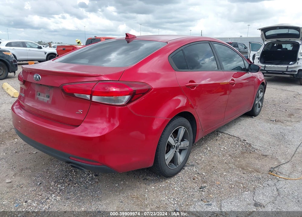 2018 KIA FORTE VIN: 3KPFL4A73JE238096