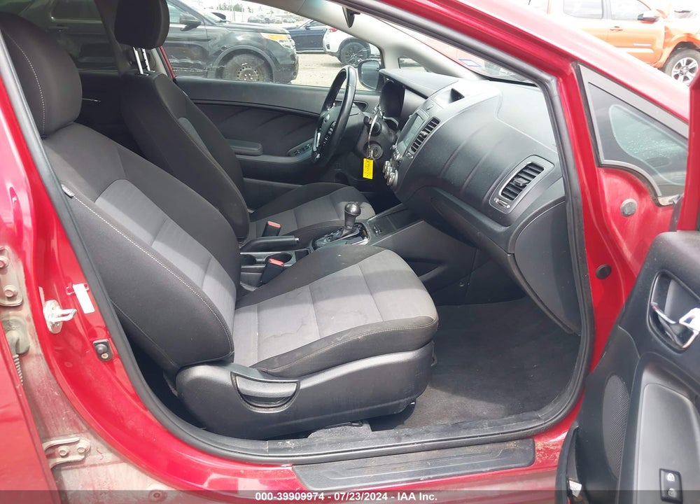 2018 KIA FORTE VIN: 3KPFL4A73JE238096