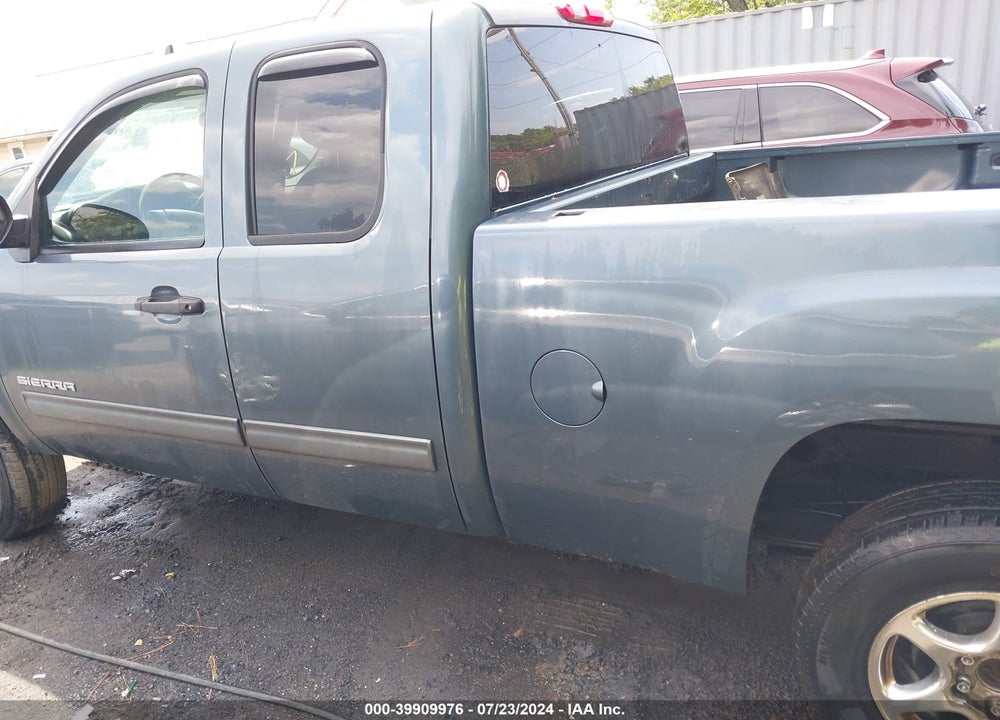 2011 GMC SIERRA 1500 SLE VIN: 1GTR2VE35BZ322357