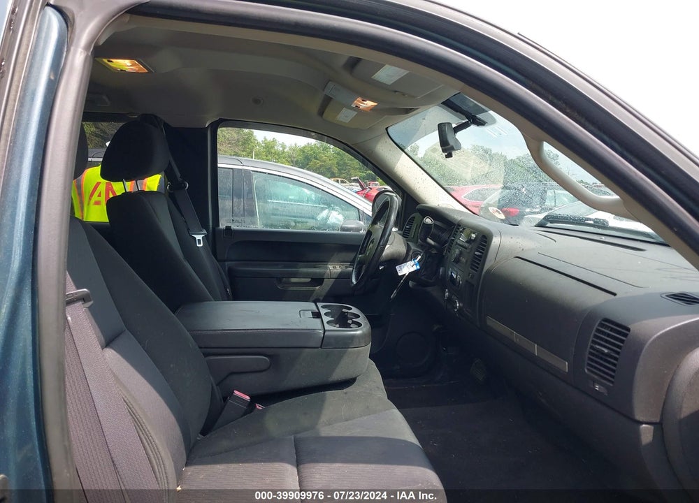 2011 GMC SIERRA 1500 SLE VIN: 1GTR2VE35BZ322357