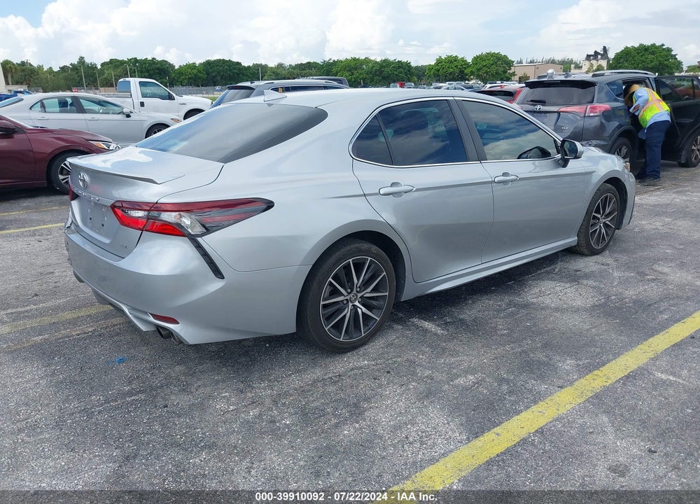 2021 TOYOTA CAMRY SE VIN: 4T1G11AKXMU435393