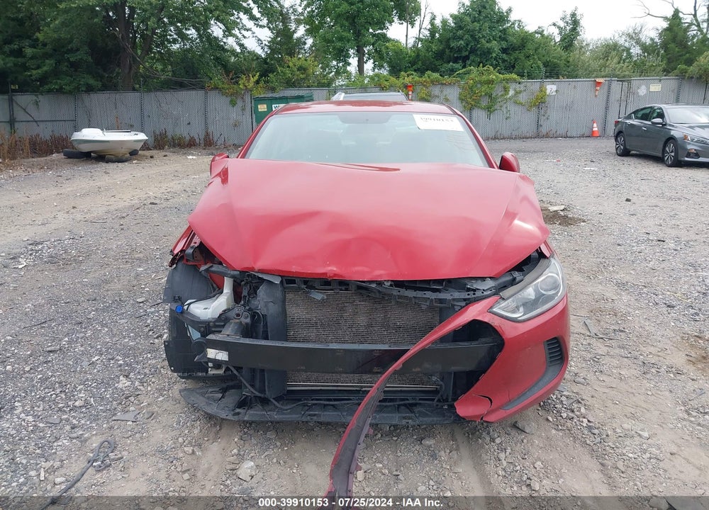 2018 HYUNDAI ELANTRA VIN: 5NPD84LF7JH385868