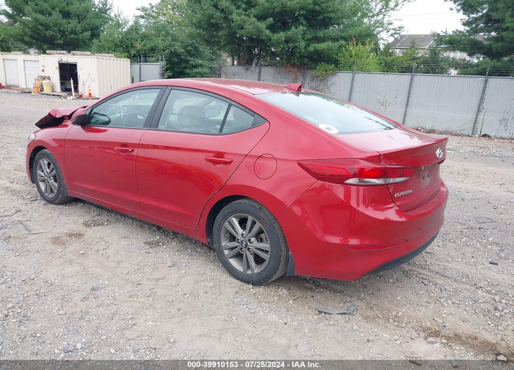2018 HYUNDAI ELANTRA VIN: 5NPD84LF7JH385868