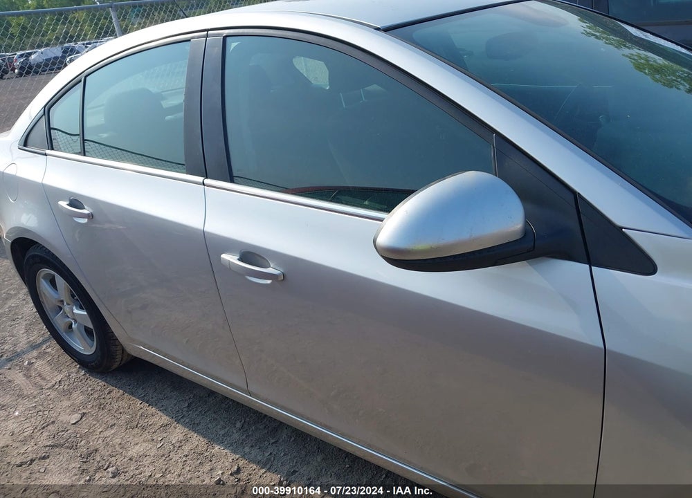 2015 CHEVROLET CRUZE 1LT AUTO VIN: 1G1PC5SB0F7200306