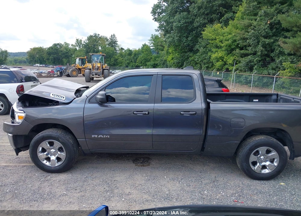 2021 RAM 1500 BIG HORN QUAD CAB 4X4 6'4 BOX VIN: 1C6RRFBG5MN700039