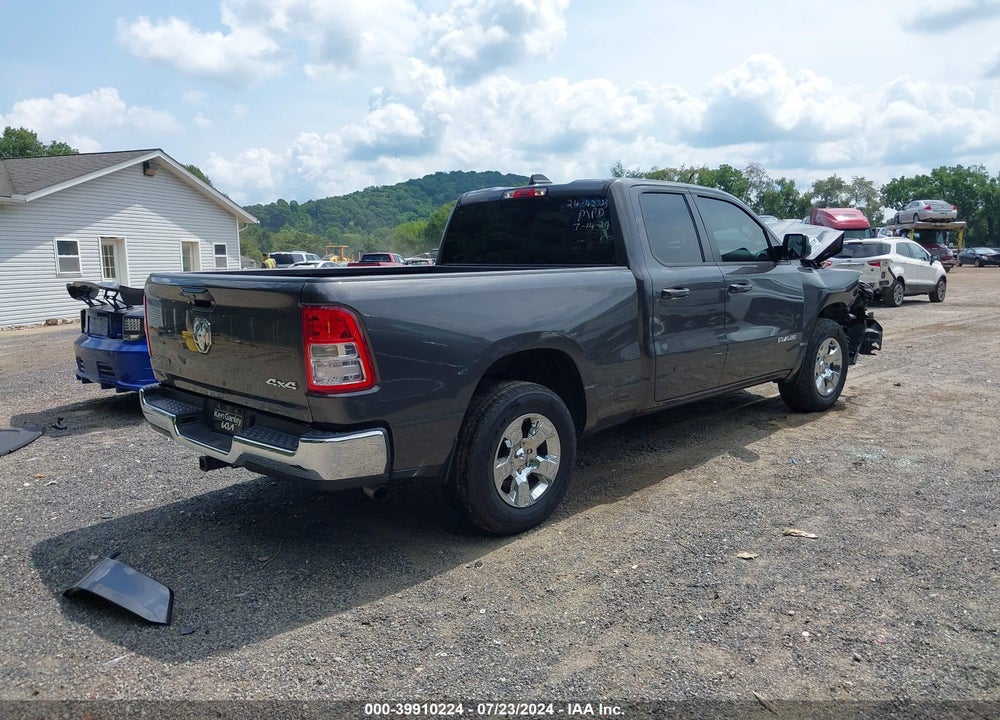 2021 RAM 1500 BIG HORN QUAD CAB 4X4 6'4 BOX VIN: 1C6RRFBG5MN700039