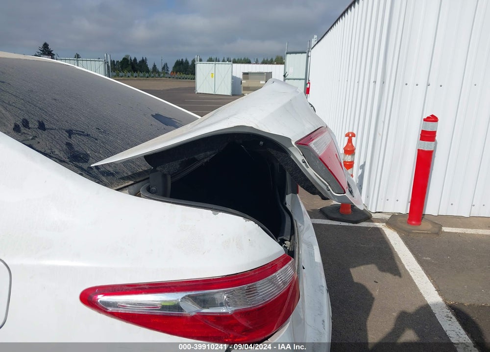 2016 TOYOTA CAMRY VIN: 4T4BF1FK4GR549386