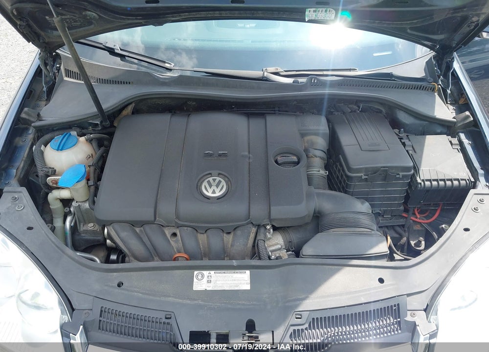 2010 VOLKSWAGEN JETTA SE VIN: 3VWRX7AJ1AM039632